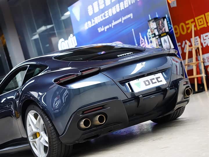 Фото 3 - Ferrari Roma