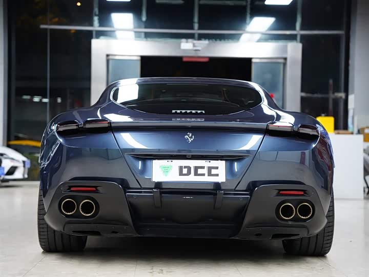 Фото 8 - Ferrari Roma