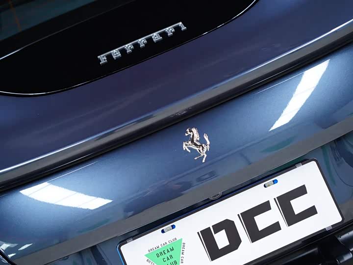 Фото 9 - Ferrari Roma