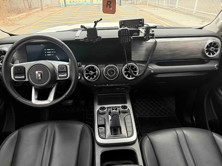 Фото 5 - Tank 300