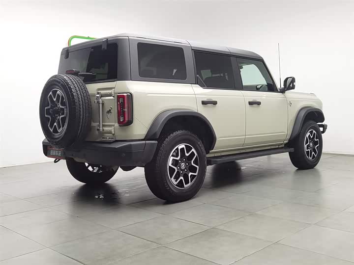 Фото 2 - Ford Bronco