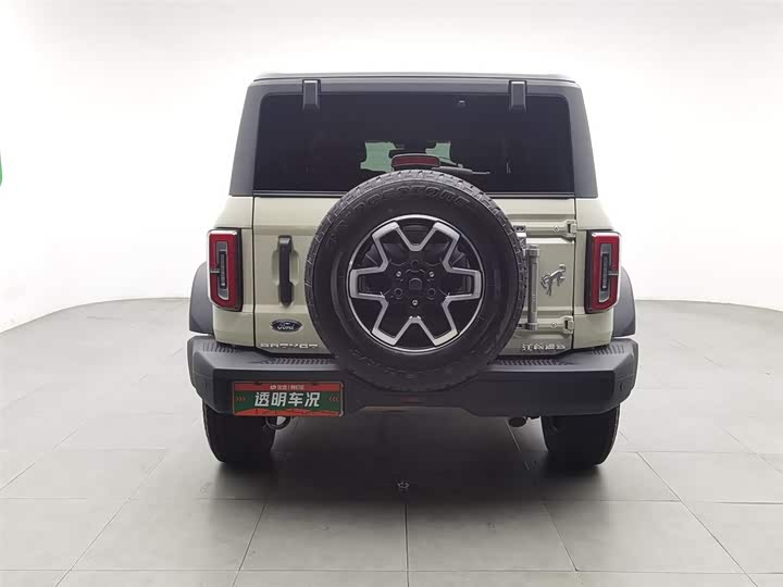 Фото 4 - Ford Bronco