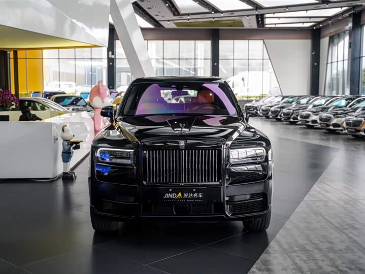 Фото 4 - Rolls-Royce Cullinan