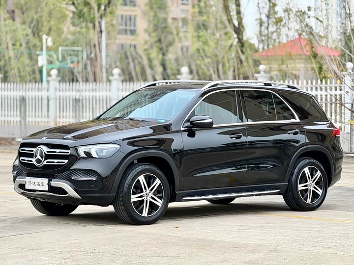 Фото 1 - Mercedes-Benz GLE-Class