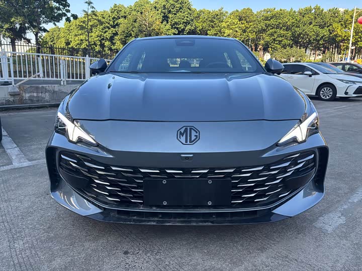 Фото 2 - MG Motor 7