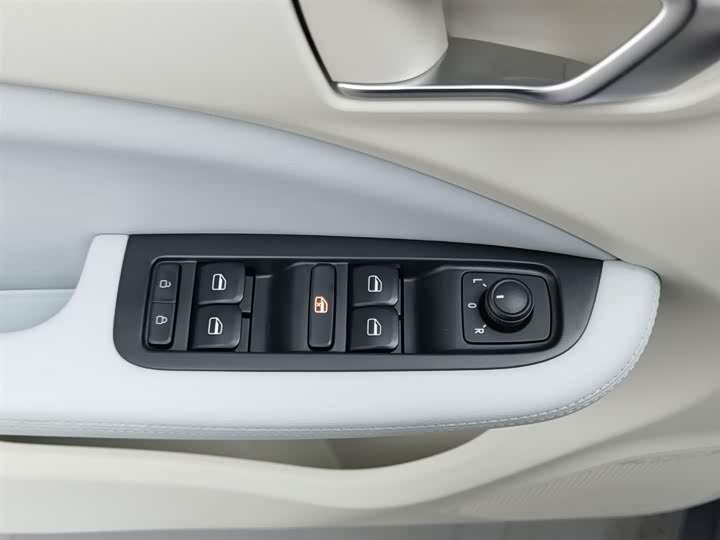 Фото 9 - Leapmotor T03