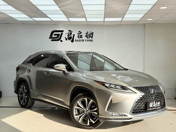Фото 3 - Lexus RX