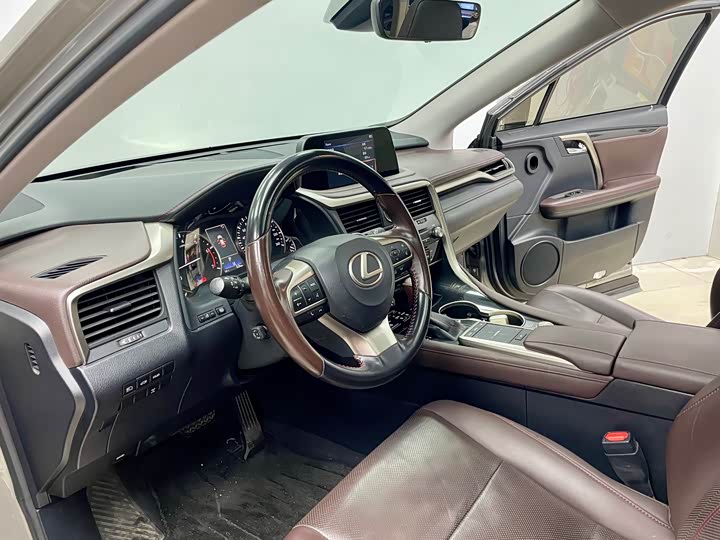 Фото 5 - Lexus RX