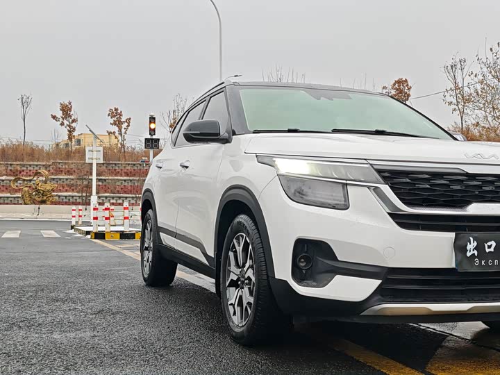 Фото 6 - Kia KX3