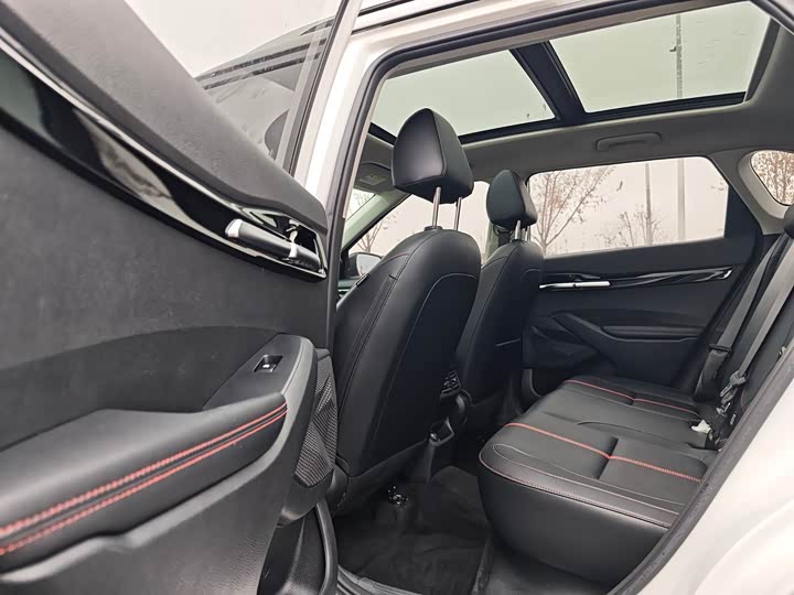 Фото 7 - Kia KX3