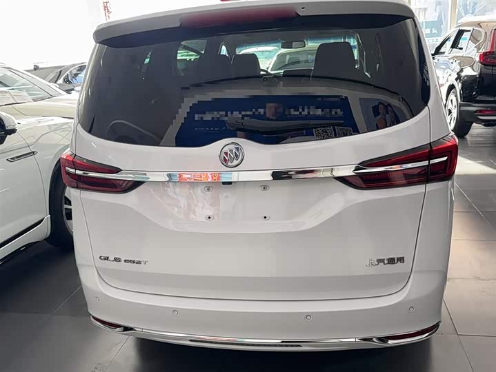 Фото 9 - Buick GL8 ES