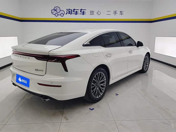 Фото 3 - Bestune B70