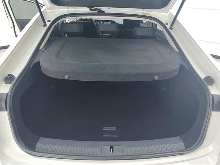 Фото 4 - Bestune B70