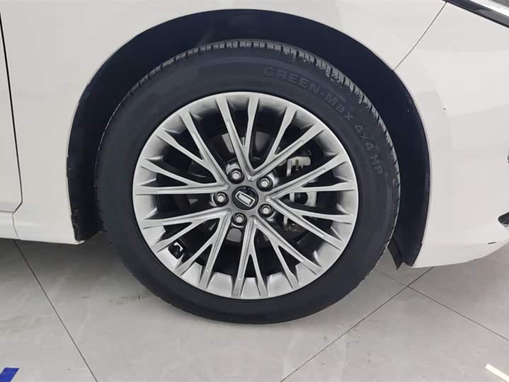 Фото 6 - Bestune B70