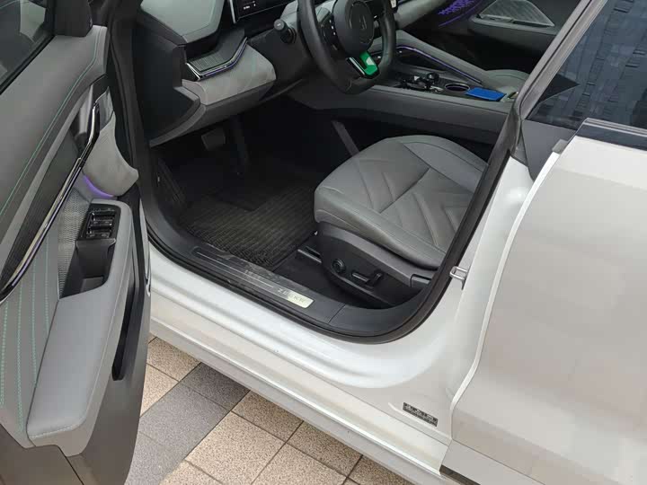 Фото 5 - Zeekr 001