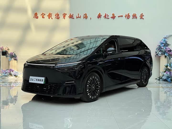 Фото 1 - XPeng X9