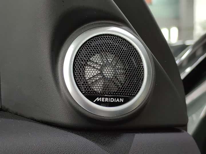 Фото 9 - Land Rover Range Rover Evoque L