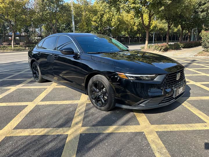 Фото 3 - Honda Accord