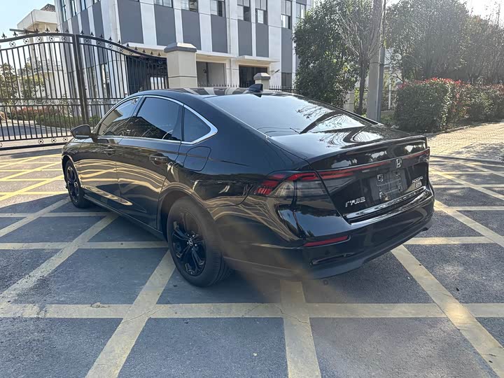 Фото 5 - Honda Accord