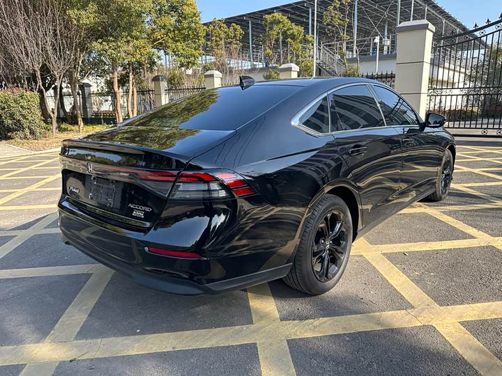 Фото 6 - Honda Accord