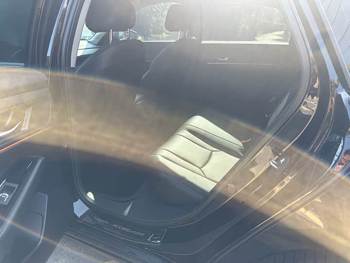 Фото 7 - Honda Accord