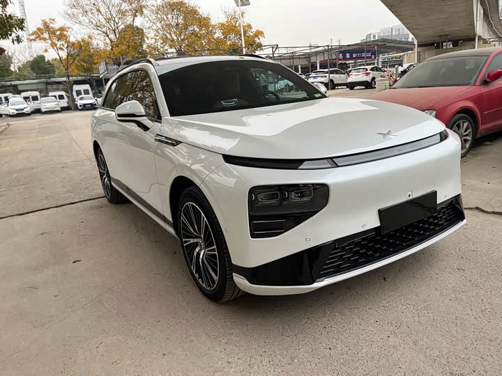 Фото 3 - XPeng G9