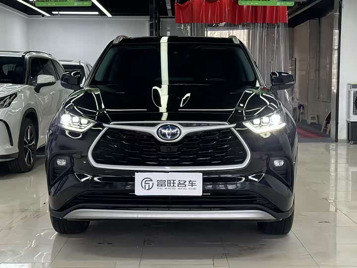 Фото 2 - Toyota Highlander