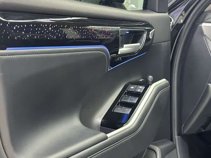 Фото 6 - Toyota Highlander