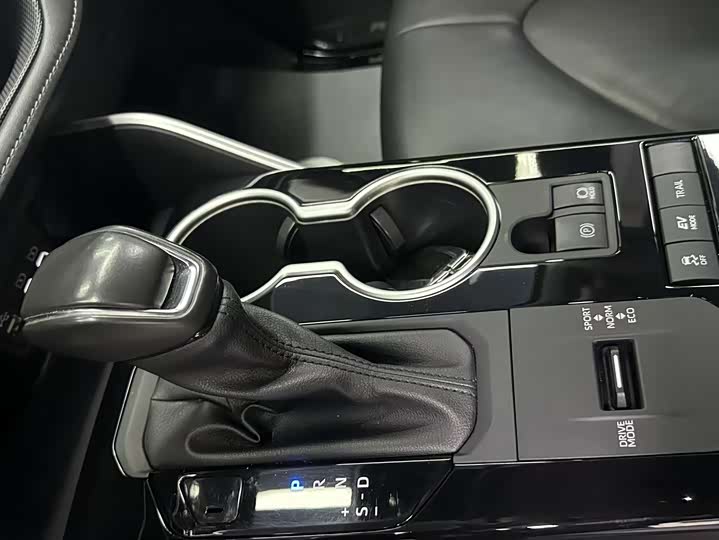 Фото 9 - Toyota Highlander