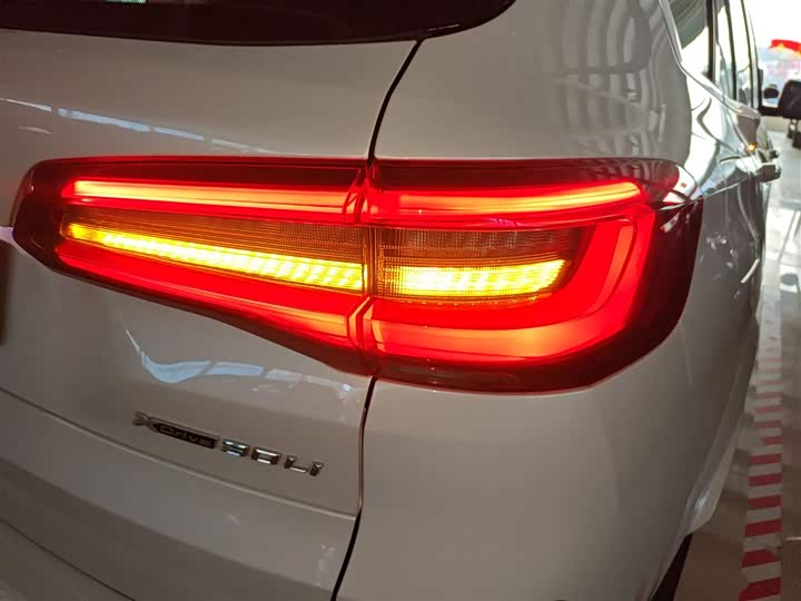 Фото 8 - BMW X5