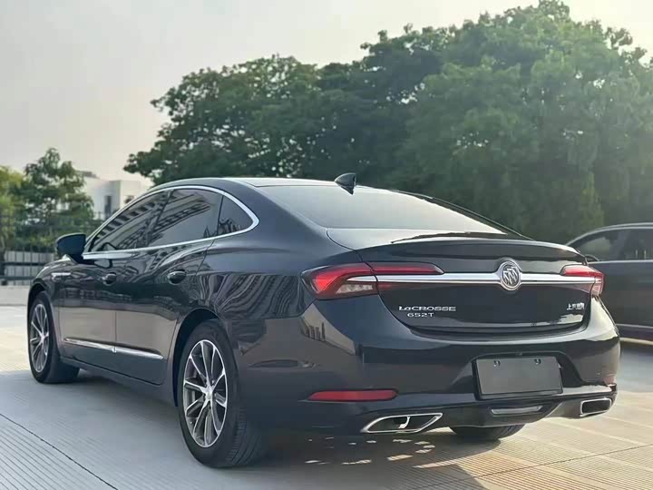 Фото 8 - Buick LaCrosse