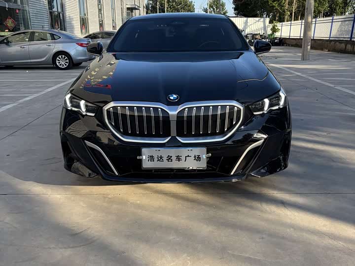 Фото 2 - BMW 5 Series