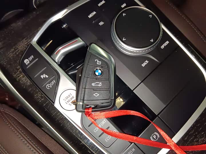 Фото 9 - BMW 3 Series