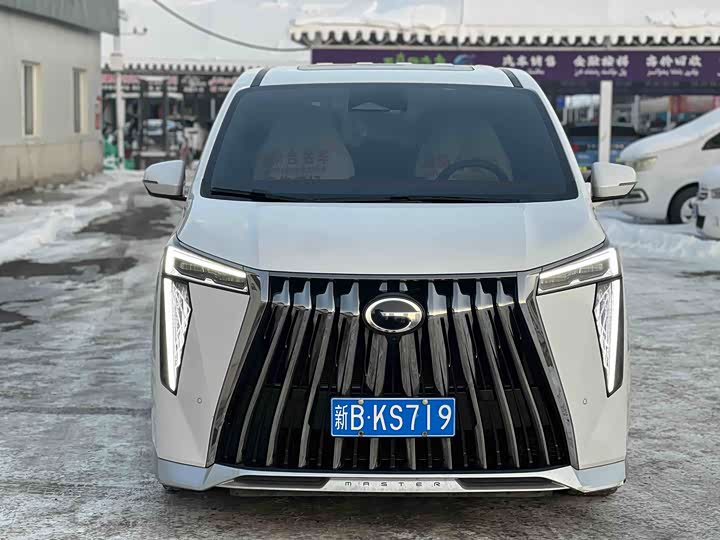 Фото 2 - GAC Trumpchi M8