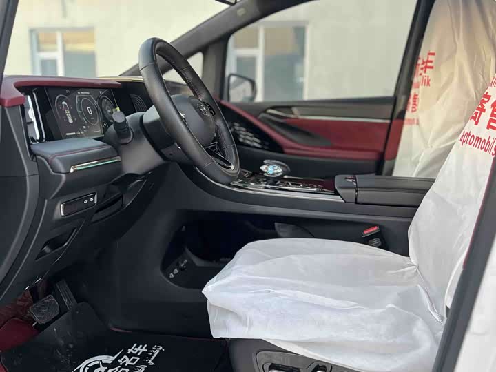 Фото 4 - GAC Trumpchi M8