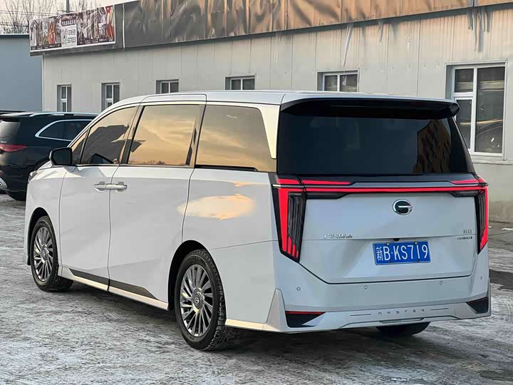 Фото 7 - GAC Trumpchi M8