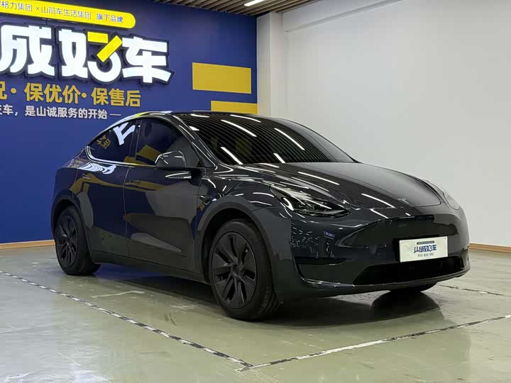Фото 2 - Tesla Model Y