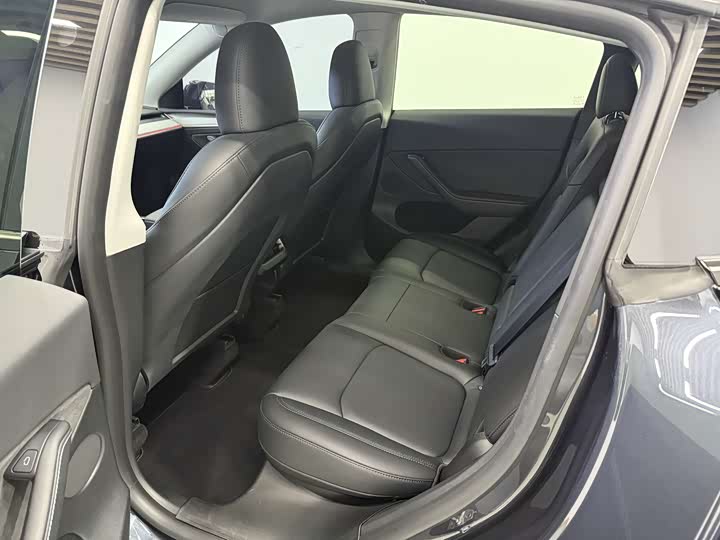 Фото 8 - Tesla Model Y