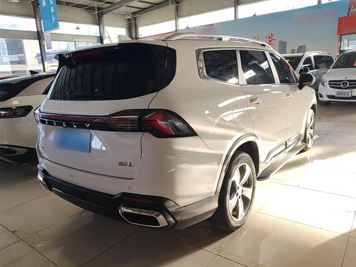 Фото 7 - Geely Okavango L