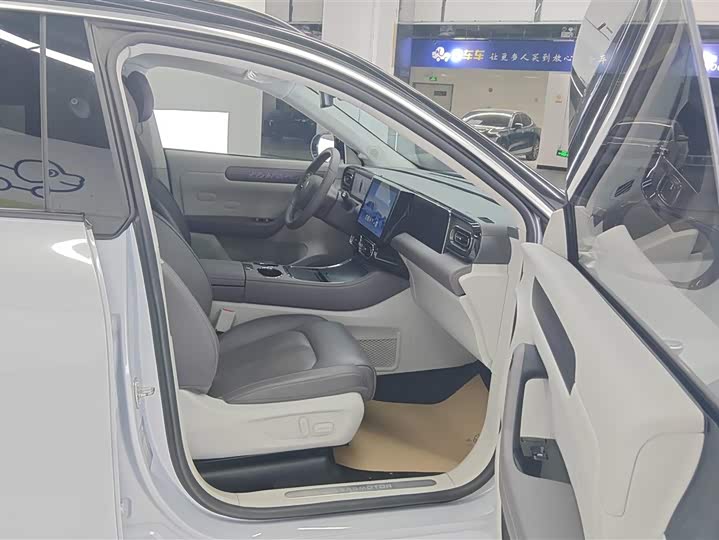 Фото 8 - Leapmotor C11