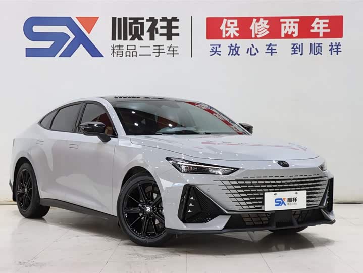 Фото 3 - Changan UNI-V