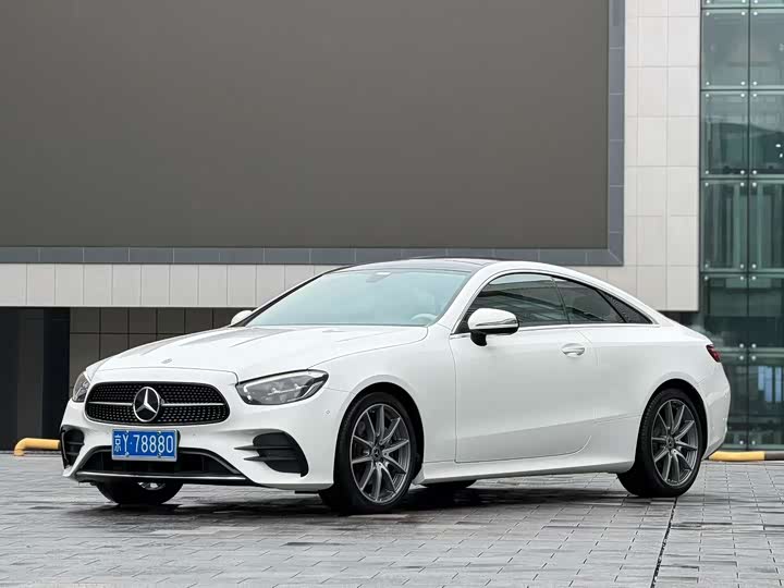 Фото 1 - Mercedes-Benz E-Class