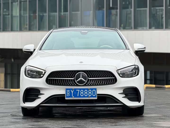 Фото 2 - Mercedes-Benz E-Class