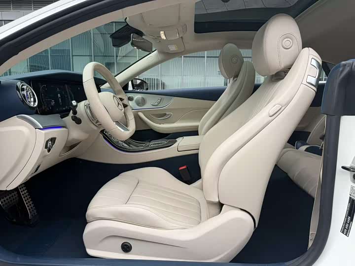 Фото 5 - Mercedes-Benz E-Class