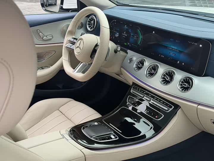 Фото 7 - Mercedes-Benz E-Class