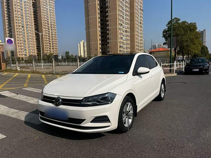 Фото 1 - Volkswagen Polo