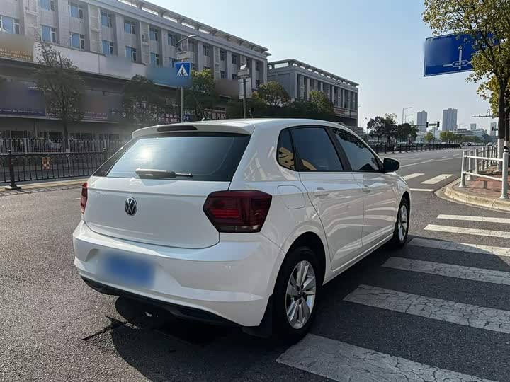 Фото 6 - Volkswagen Polo
