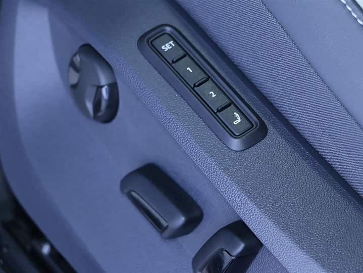 Фото 9 - Volkswagen ID.6 Crozz