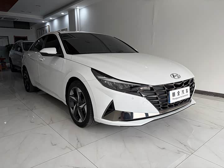 Фото 3 - Hyundai Elantra N line