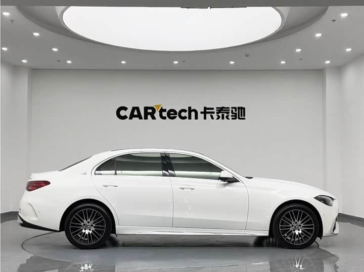 Фото 4 - Mercedes-Benz C-Class